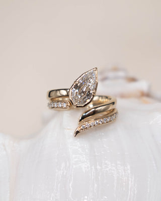 NORA No. 4 | Wrap Wedding Band